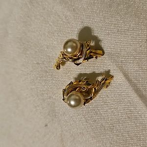 Vintage Damascene Gold Tone & Faux Pearl Clip On Earrings Spain
